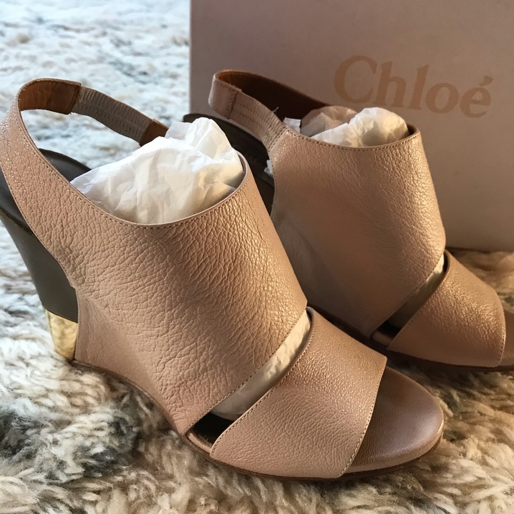 Chloe nude wedge